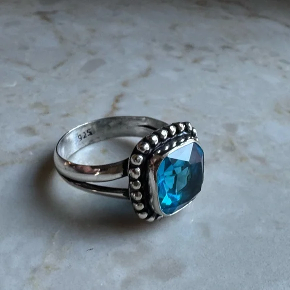 NWOT Sundance Sea Court Ring, Blue Topaz, Sterling Silver